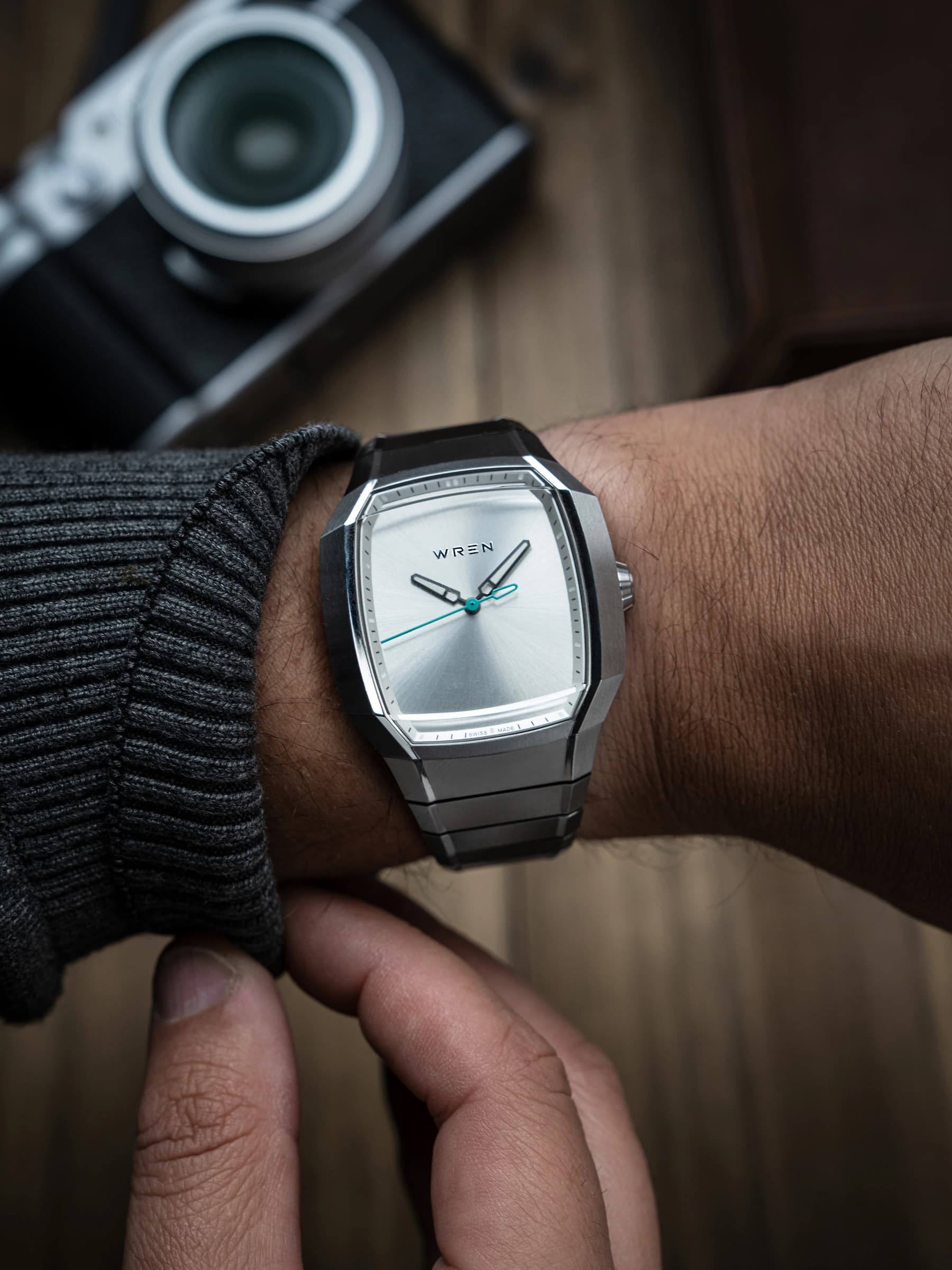 Wren introduces the Vessel, its first integrated-bracelet sports watch